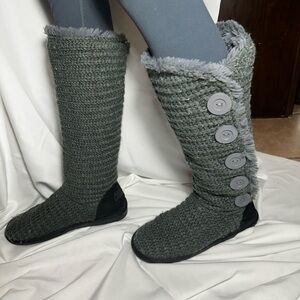 Muk Luks Grey Cozy Knit Sherpa Fur Lined Moccasin Boots Slippers Button Tall
